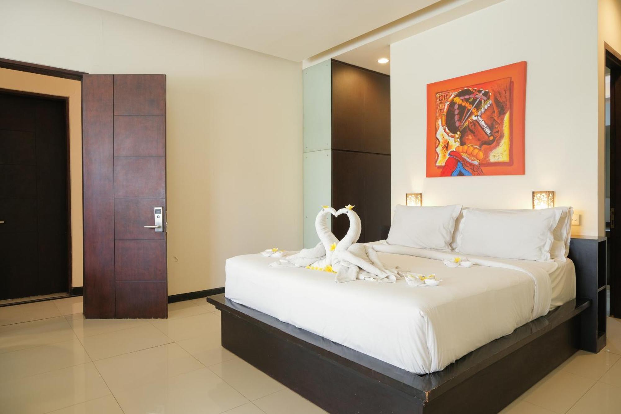 ซันเซ็ท แมนชั่น โฮเต็ล ซมินญะก์ Aparthotel เซมินยัค ภายนอก รูปภาพ