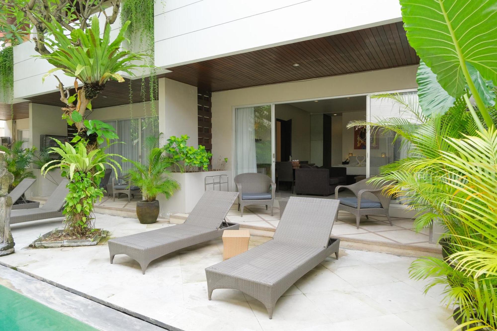ซันเซ็ท แมนชั่น โฮเต็ล ซมินญะก์ Aparthotel เซมินยัค ภายนอก รูปภาพ