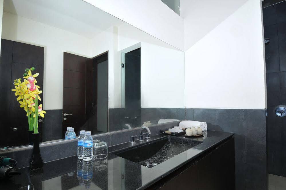 ซันเซ็ท แมนชั่น โฮเต็ล ซมินญะก์ Aparthotel เซมินยัค ภายนอก รูปภาพ